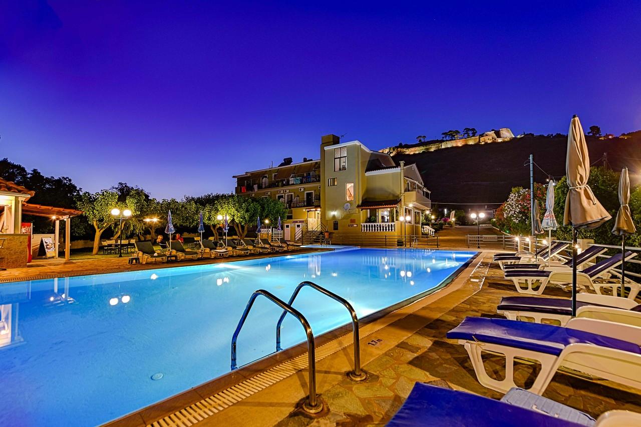 Ionis Hotel at Peratata